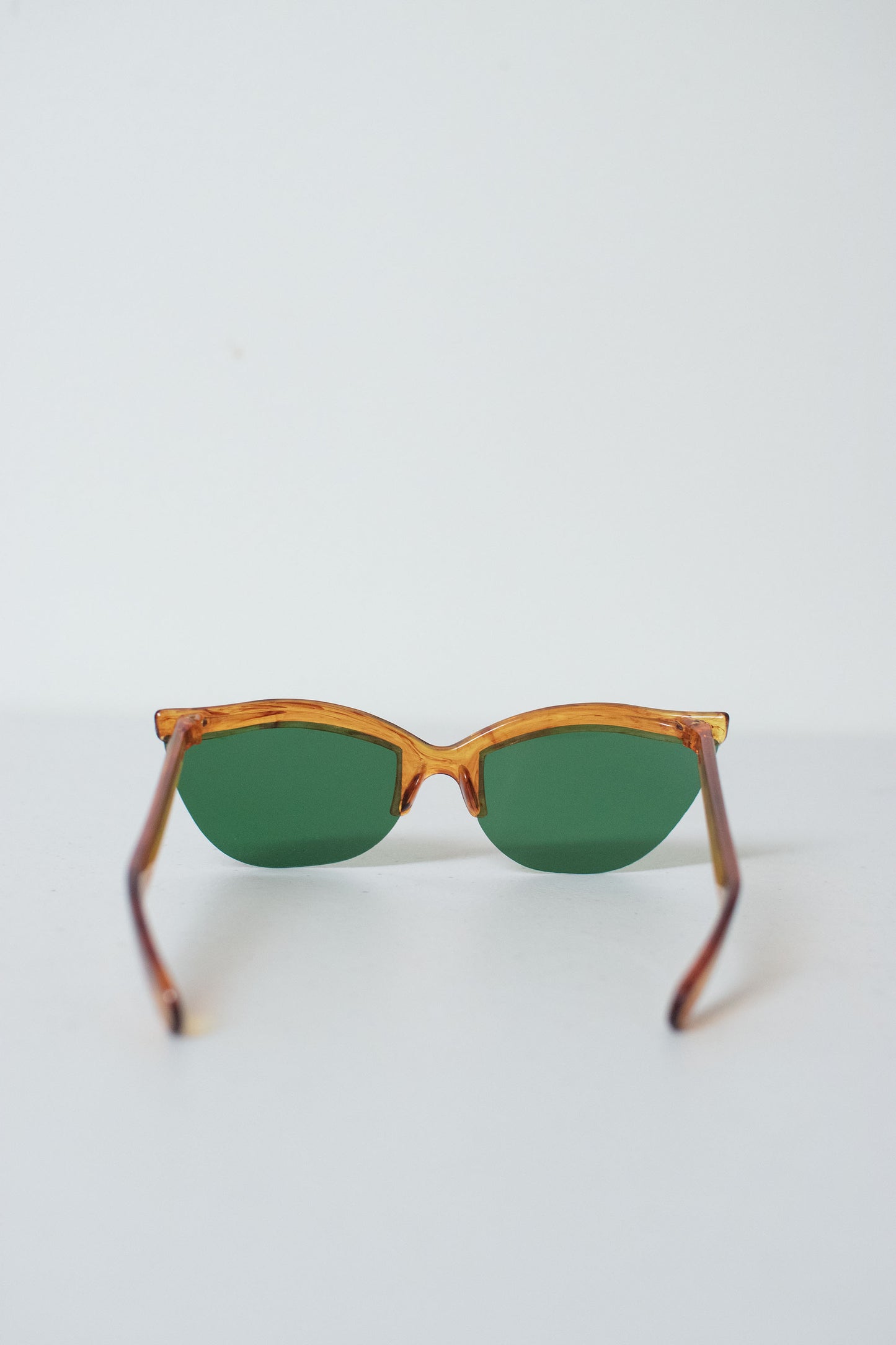 1950s Curved Brow Sunglasses Shell | Fosta