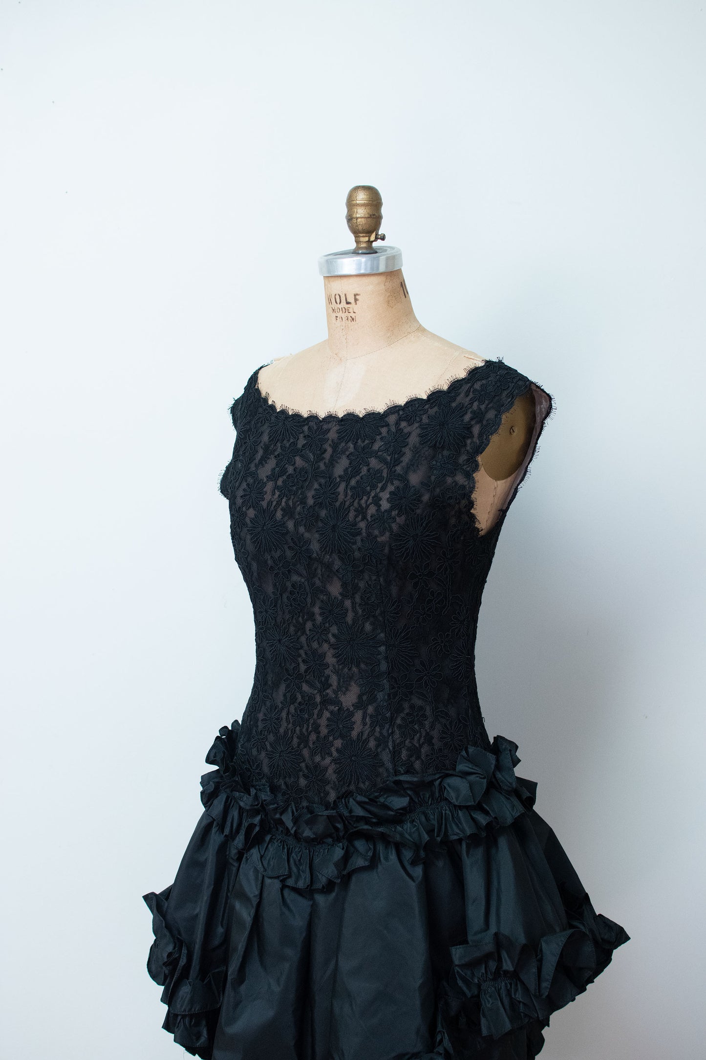 1980s Black Lace & Silk Dress | Oscar de la Renta