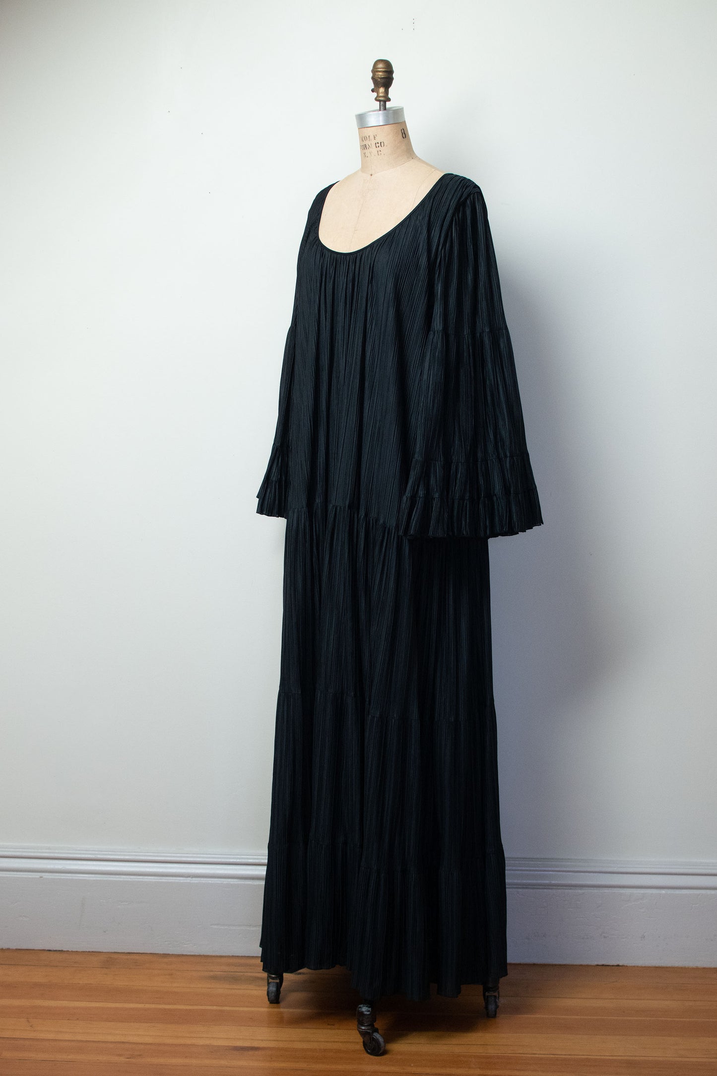 1970s Angel Sleeve Dress  | Giorgio Sant'Angelo