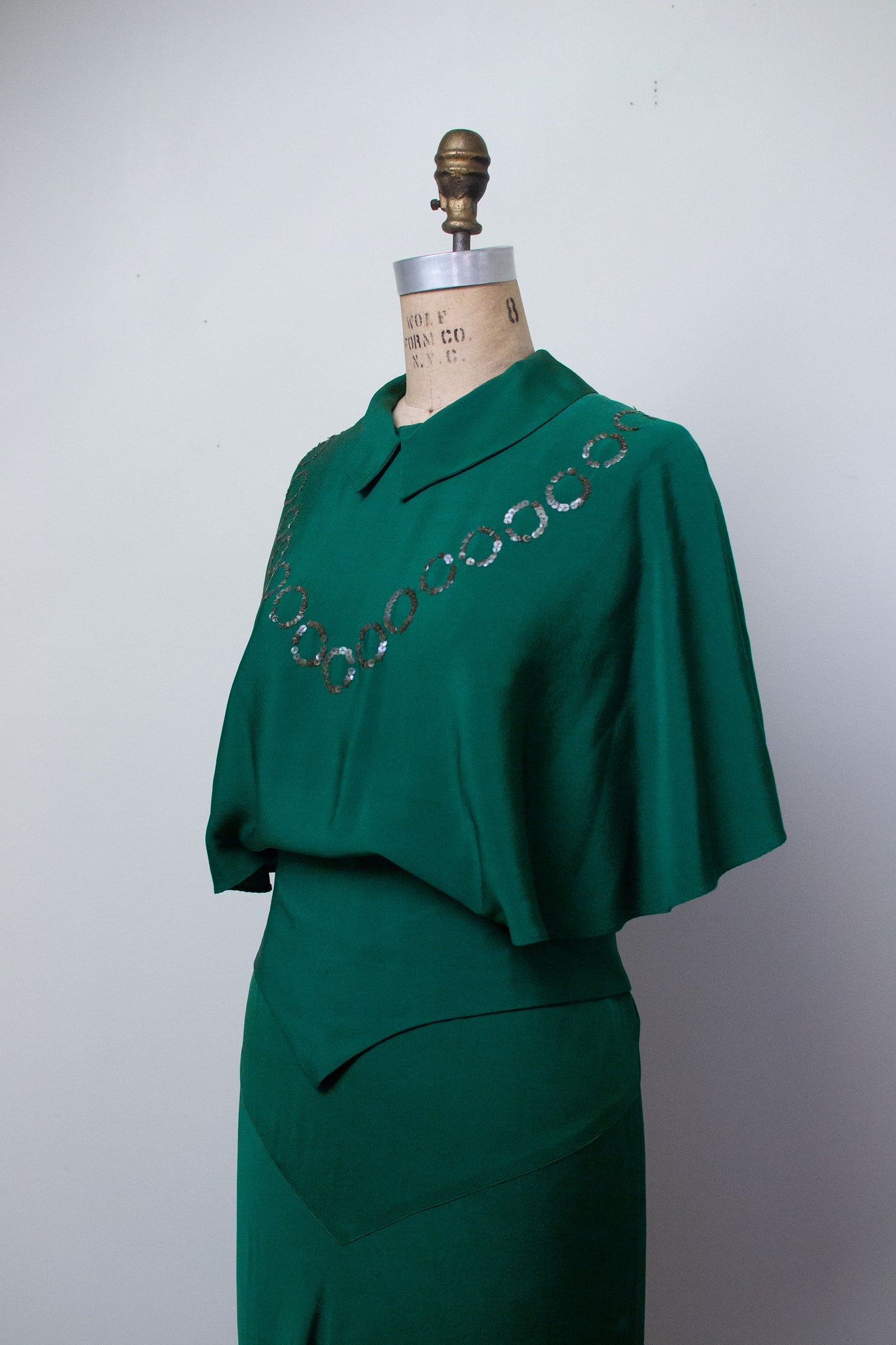 1930s Emerald Green Gown w/ Caplet