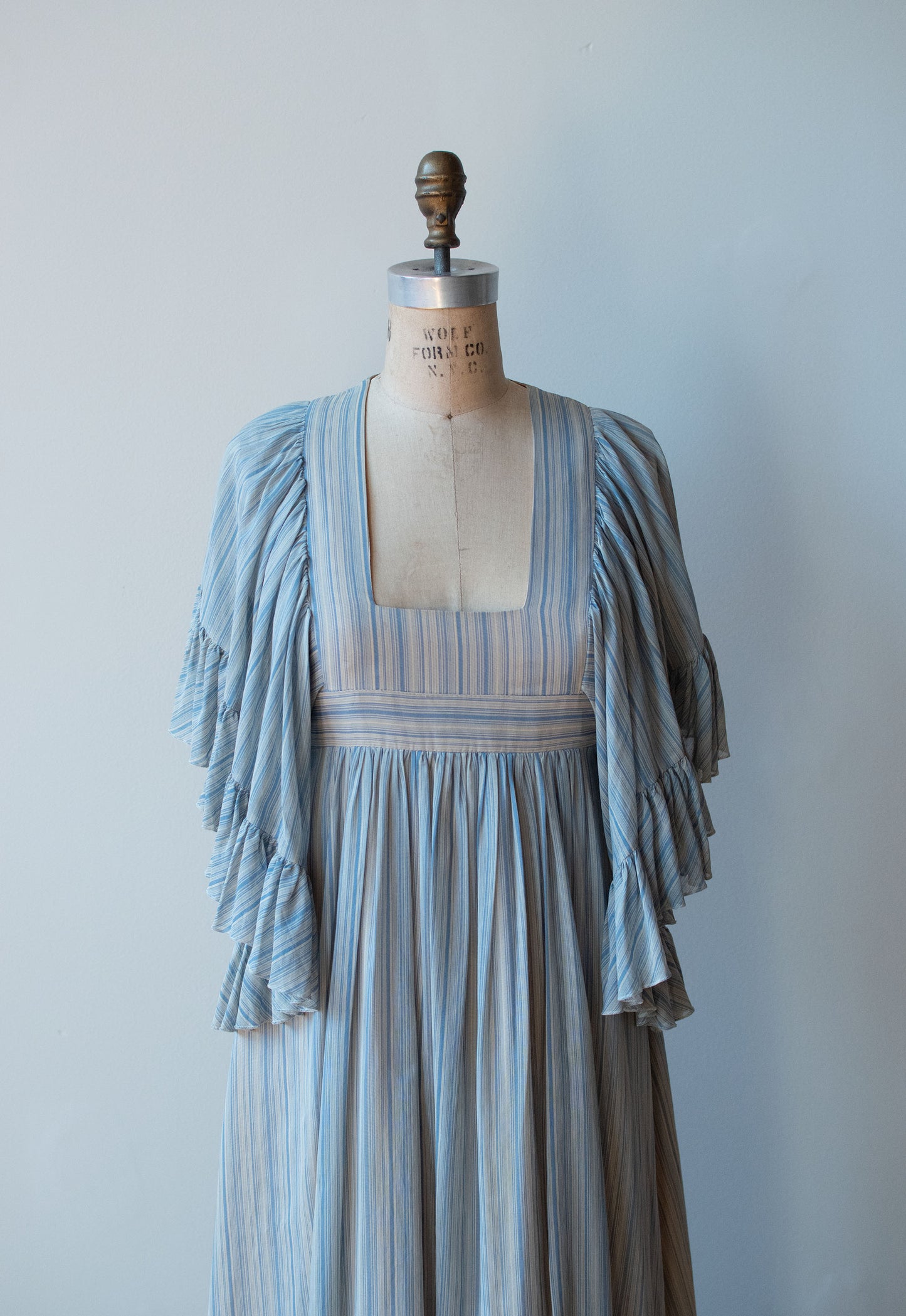 1970s flutter Sleeve Dress | Gina Fratini