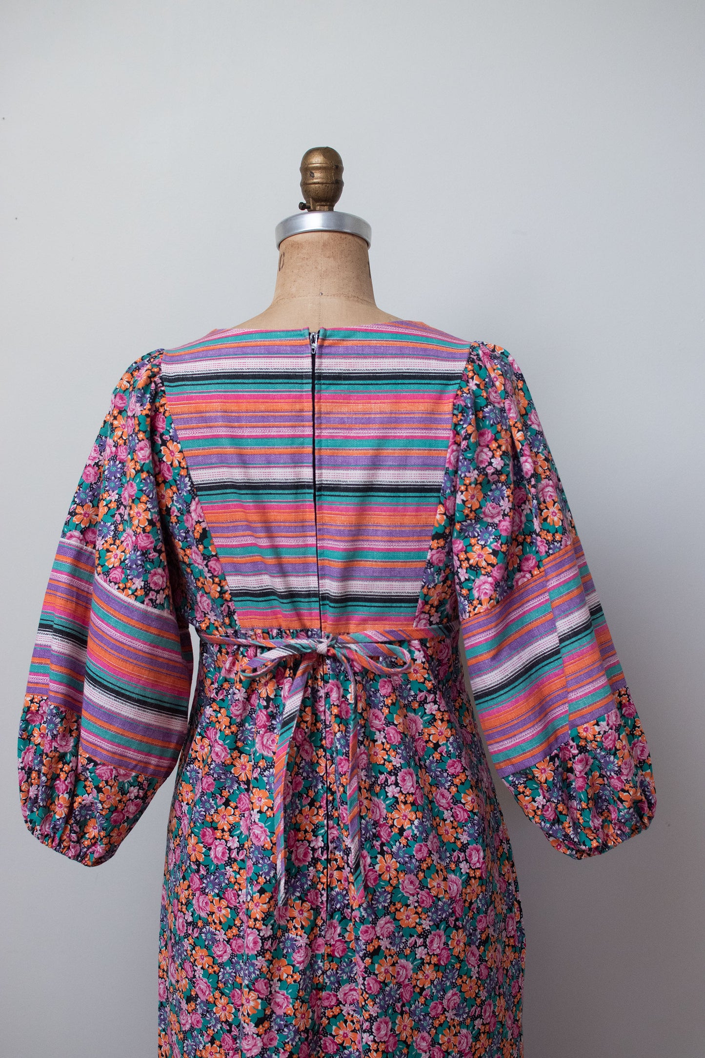 1970s Balloon Sleeve Dress