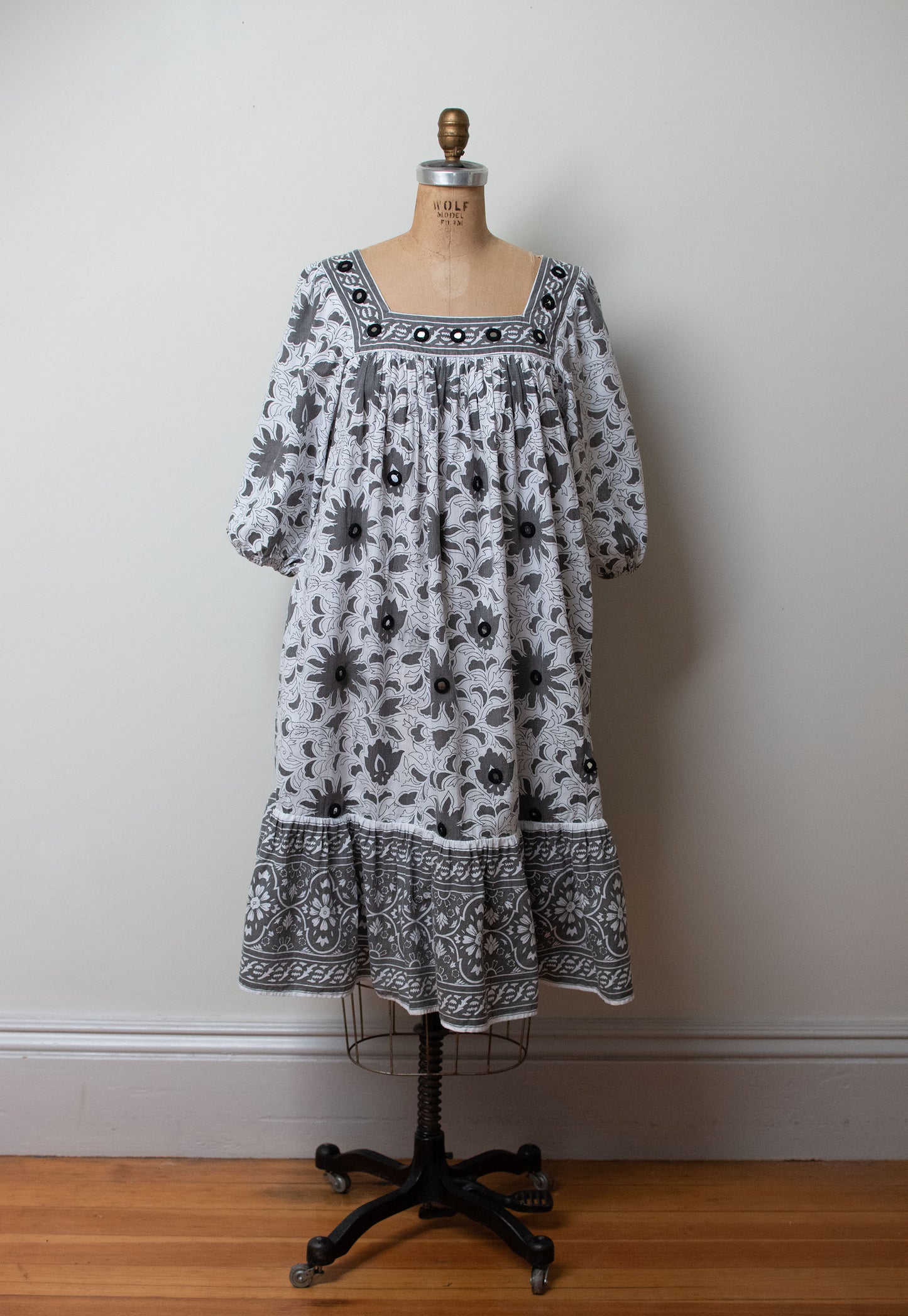 1970s Puff Sleeve Dress | Romana Rull