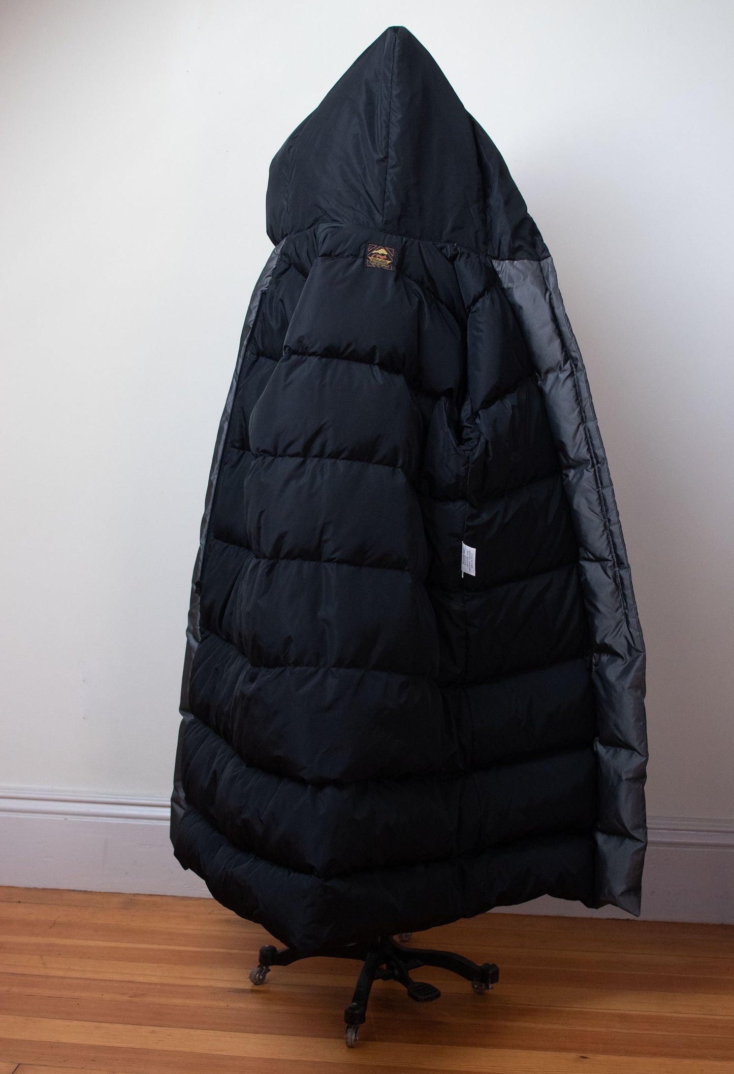 SALE 1980s - 90s Down Feather Coat