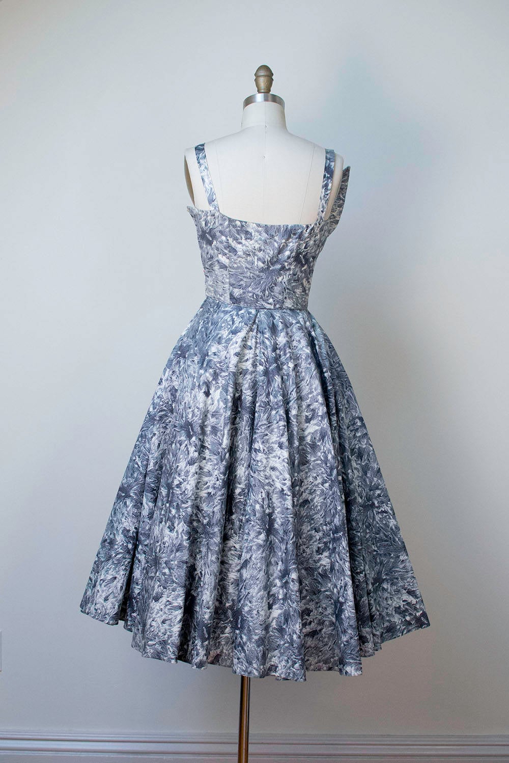 1950s Textural Gray Floral Print Dress | Fred Perlberg