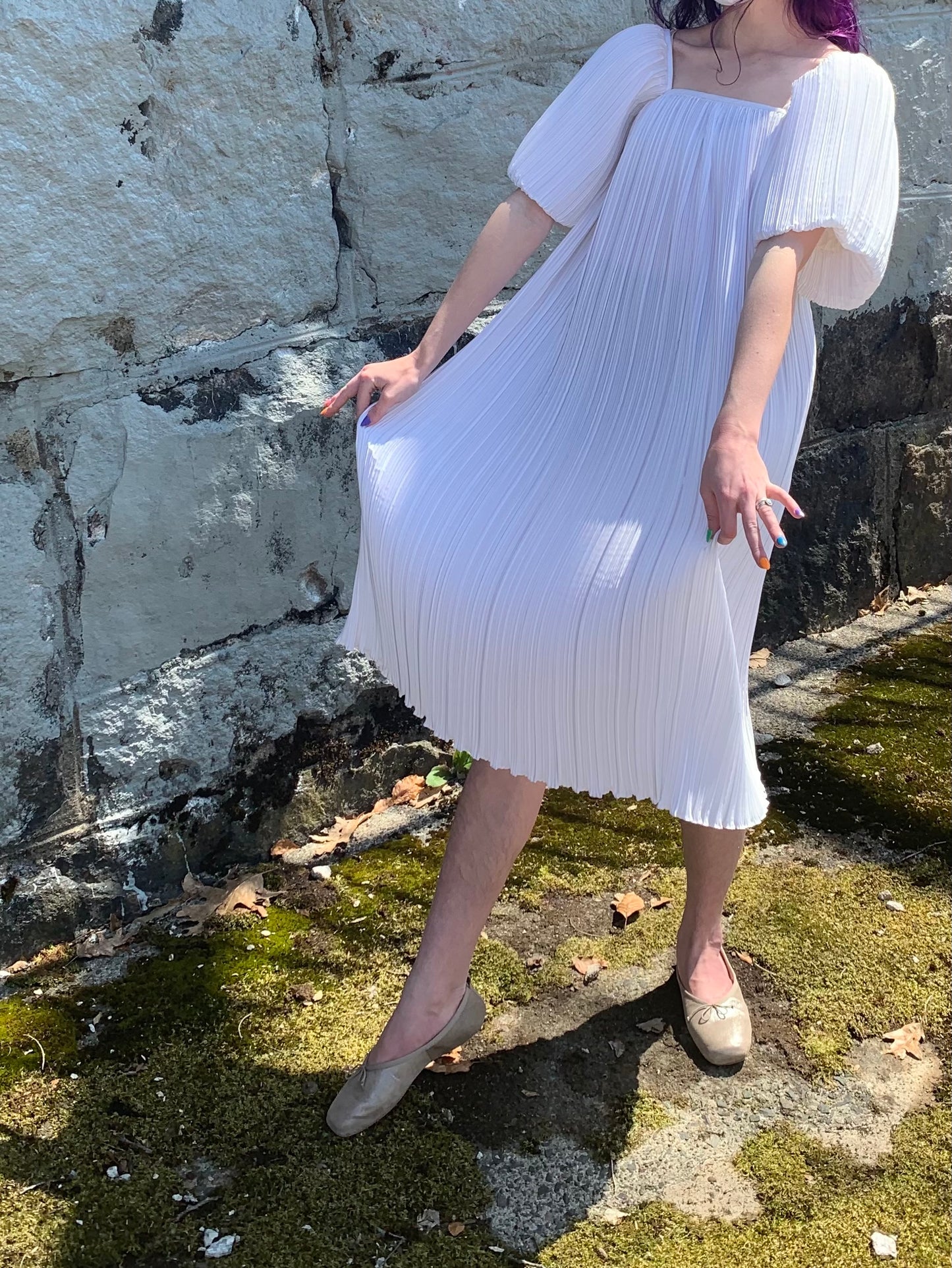 1980s White Plisse Puff Sleeve Dress